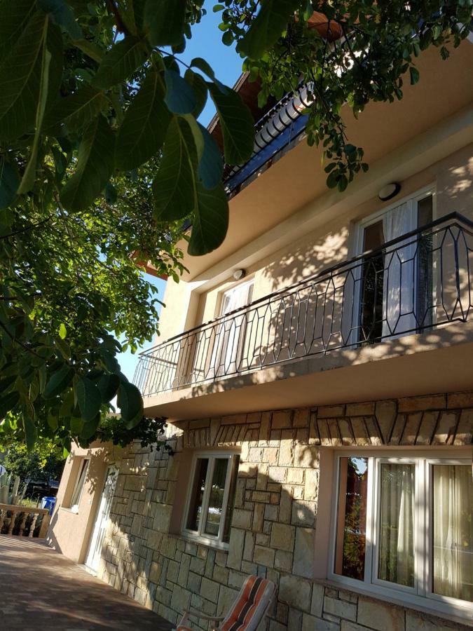 Apartments Olivera Supetarska Draga Buitenkant foto
