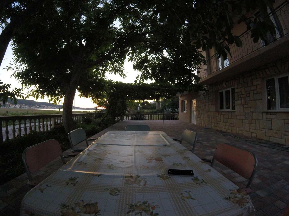 Apartments Olivera Supetarska Draga Buitenkant foto